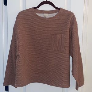 Long sleeve textured shirt!